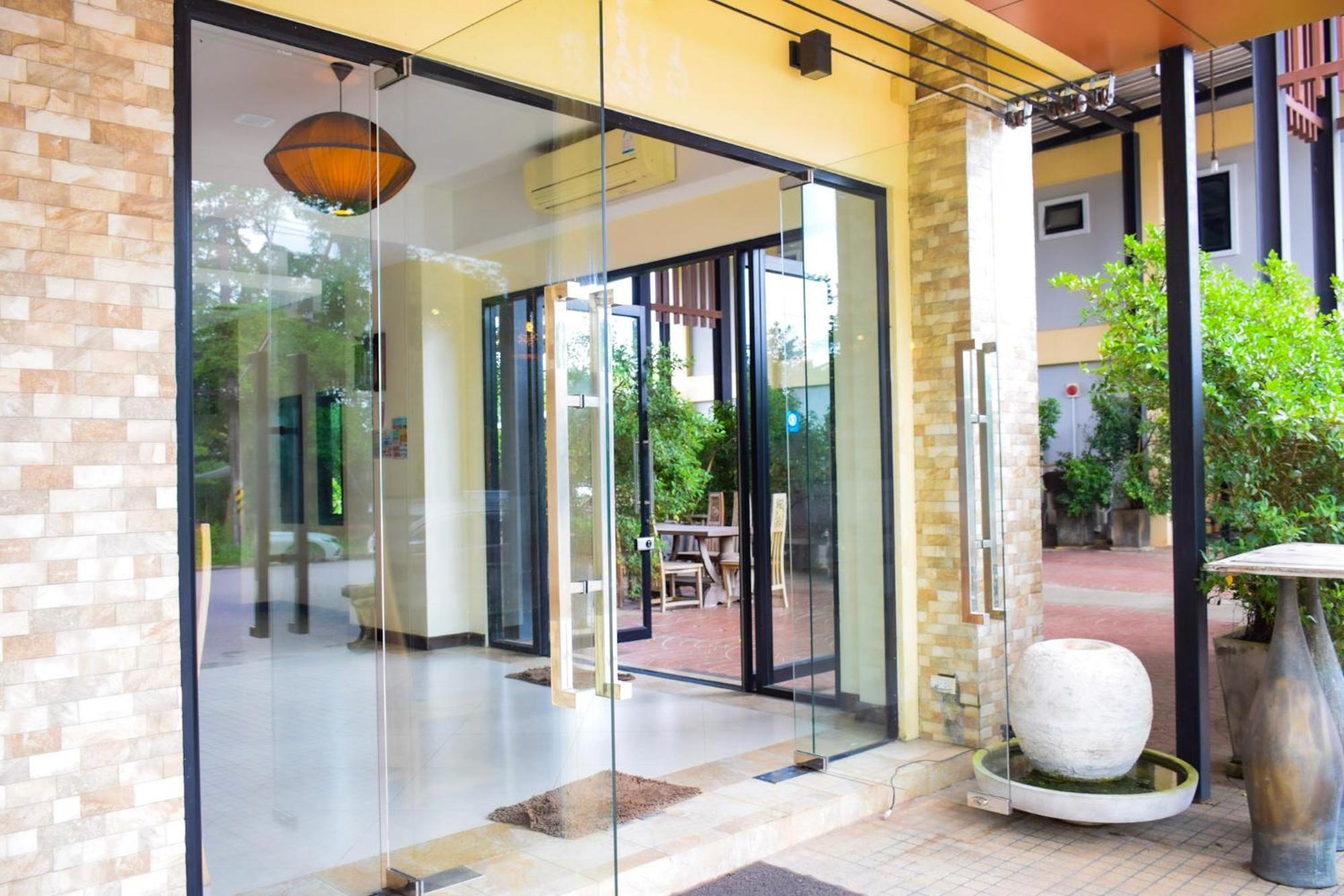 Hotel Chivapuri Trat Esterno foto
